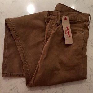 NWT Levi’s Straight Leg Khakis - 31/32